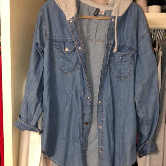H&M Tops - H&M hooded denim button up